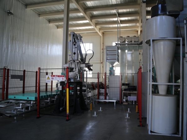 杏仁破碎車(chē)間